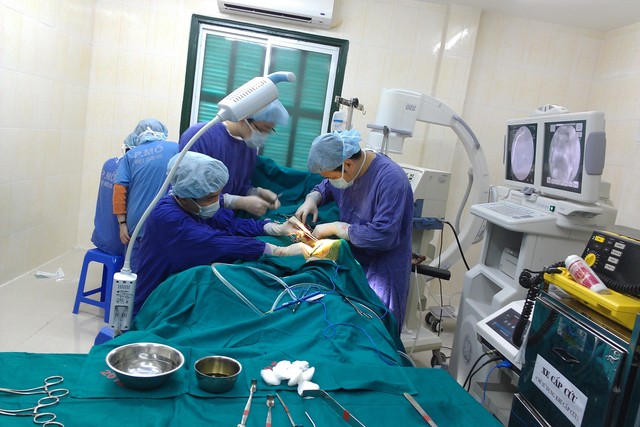 Hiện Bệnh viện Hữu nghị Việt - Đức là đơn vị duy nhất có phòng can thiệp, phẫu thuật tim mạch hybrid tại Việt Nam (ảnh do bệnh viện cung cấp).